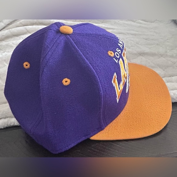 Mitchell & Ness Los Angeles Lakers Hardwood Classic SnapBack Purple Hat Cap NWOT - Picture 3 of 6